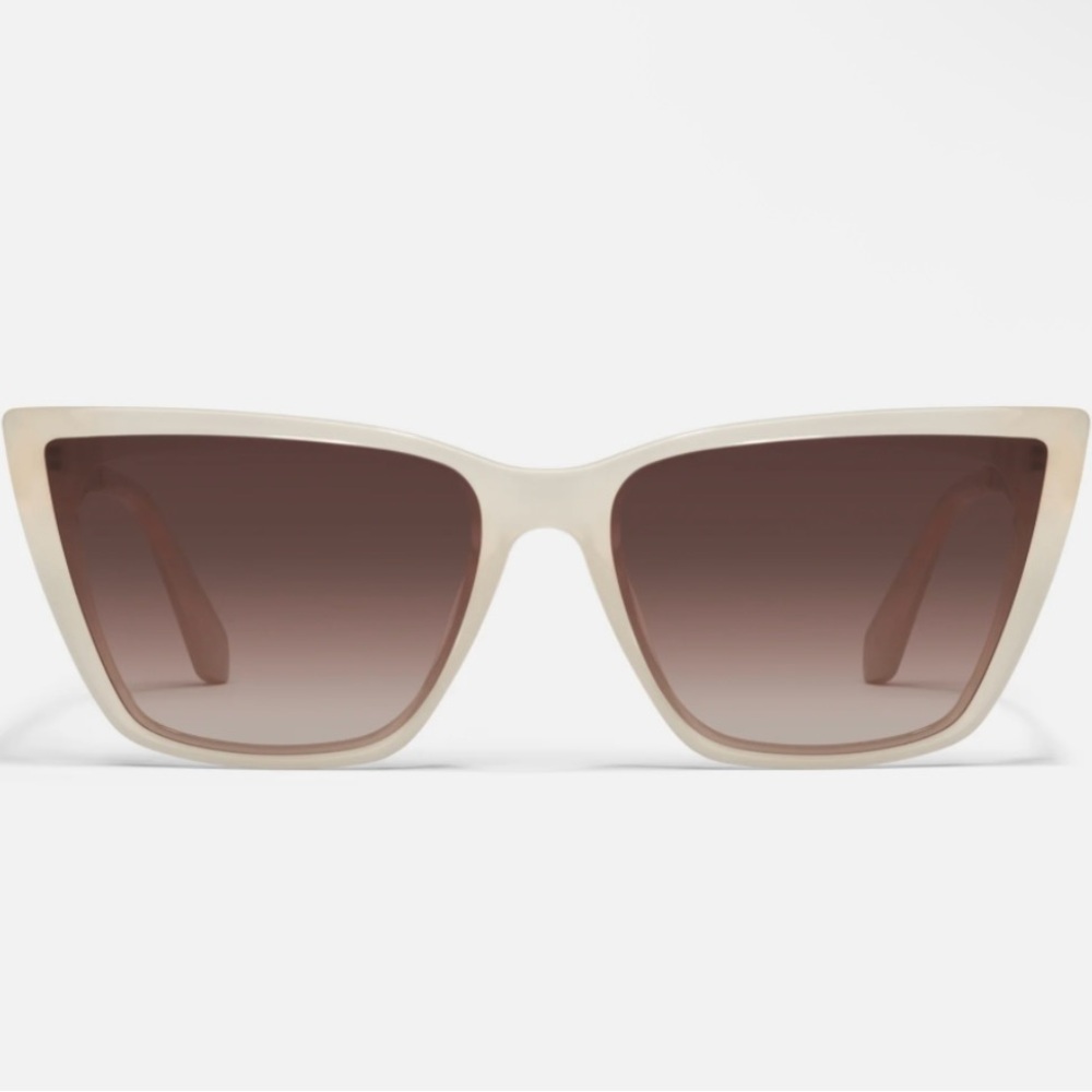 Quay Australia Sunglasses "Call the shots" bone color